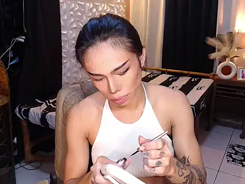 Snapshot of WILDROXIE chatting on October 6, 2025, 10:40 pm WILDROXIE online show from October 6, 2025, 10:40 pm