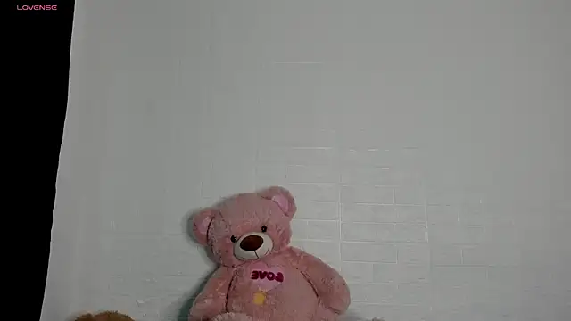 HaileyDuke online show from May 24, 2026, 3:33 am