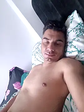 Ffeenniizz online show from April 1, 2026, 2:45 am