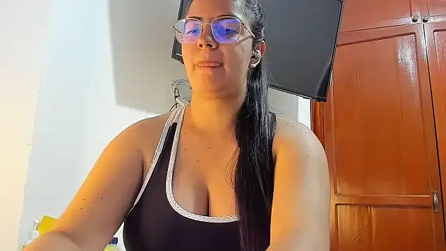 Danilua  online show from November 20, 2025, 1:39 am