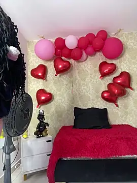 Snapshot of MorenaLush_Eup chatting on March 6, 2026, 1:13 am MorenaLush Eup online show from March 6, 2026, 1:13 am