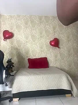 Snapshot of MorenaLush_Eup chatting on April 15, 2026, 1:01 am MorenaLush Eup online show from April 15, 2026, 1:01 am