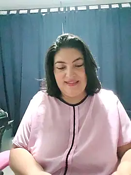 Snapshot of lina_maria99 chatting on October 25, 2025, 8:22 am lina maria99 online show from October 25, 2025, 8:22 am