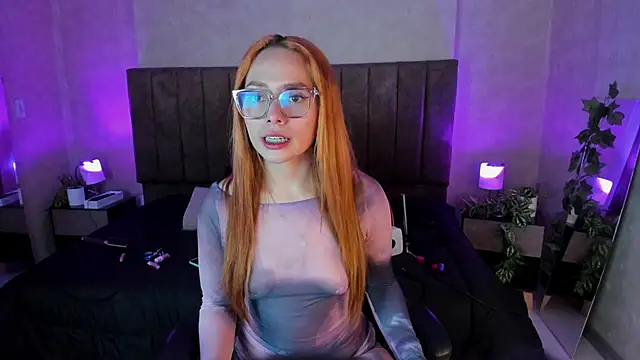 Snapshot of LanaMills_ chatting on October 12, 2025, 3:49 am LanaMills online show from October 12, 2025, 3:49 am