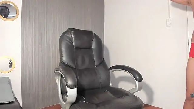 Daddy Darcks online show from September 15, 2025, 7:47 pm