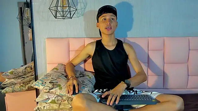 Daddy Darcks online show from November 7, 2025, 8:20 pm