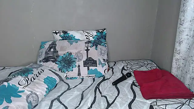 Snapshot of Lunalee chatting on January 16, 2026, 8:24 pm Lunalee online show from January 16, 2026, 8:24 pm