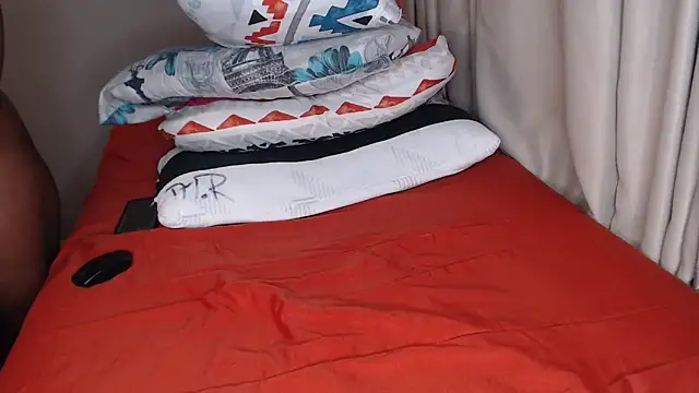 Snapshot of Lunalee chatting on April 10, 2026, 8:02 pm Lunalee online show from April 10, 2026, 8:02 pm