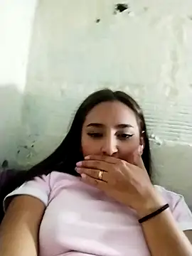 emilyvalencia 1 online show from October 12, 2025, 4:22 am