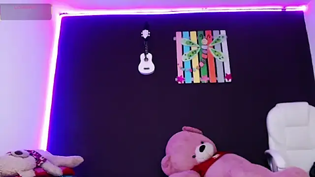 ingrid zese  online show from October 7, 2025, 5:21 pm