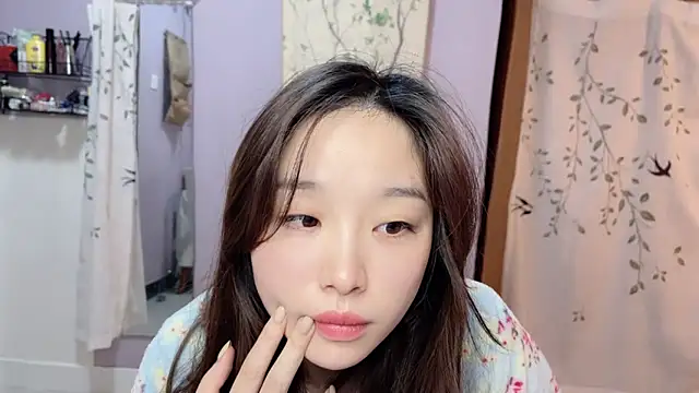 Y2Luvk online show from November 26, 2025, 9:16 pm