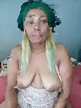 Snapshot of Eroticdollxx3 chatting on April 20, 2026, 6:27 am Eroticdollxx3 online show from April 20, 2026, 6:27 am