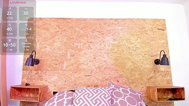 santiblack7 online show from September 20, 2025, 6:31 pm