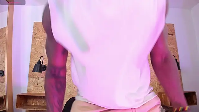 santiblack7 online show from September 24, 2025, 7:06 pm