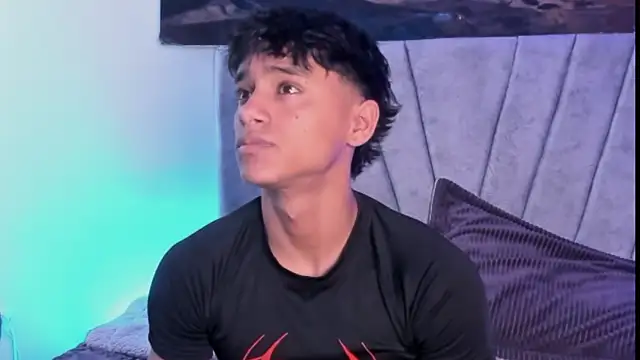 ZYZZ1312 online show from November 14, 2025, 3:22 pm