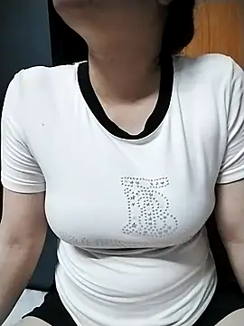 Snapshot of Mie_rose chatting on April 25, 2026, 1:36 pm Mie rose online show from April 25, 2026, 1:36 pm
