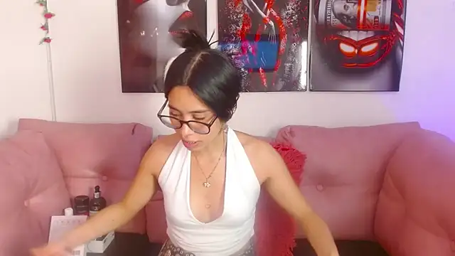 Miahotcs1 online show from March 25, 2026, 4:24 pm