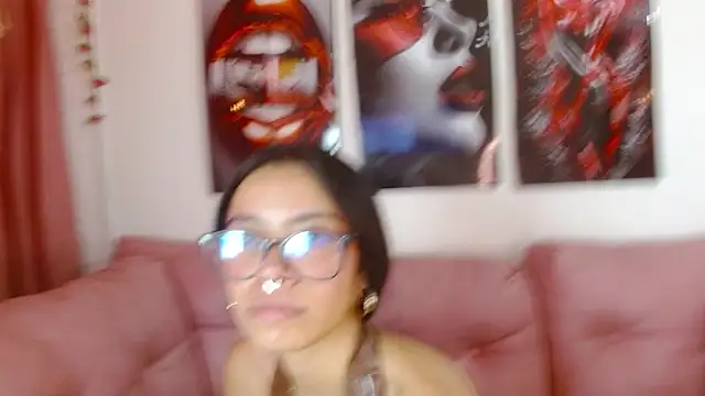 Miahotcs1 online show from April 7, 2026, 3:12 pm