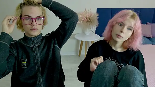 Snapshot of Bonnie_And_C1yde chatting on November 1, 2025, 5:15 pm Bonnie And C1yde online show from November 1, 2025, 5:15 pm