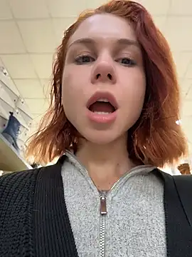 Snapshot of RosieSecret chatting on October 16, 2025, 8:04 am RosieSecret online show from October 16, 2025, 8:04 am