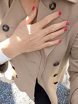 pink-mai online show from March 27, 2026, 4:07 am