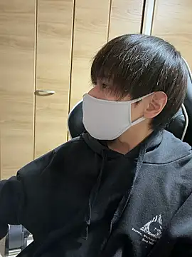 jiji9253 online show from March 15, 2026, 12:55 pm