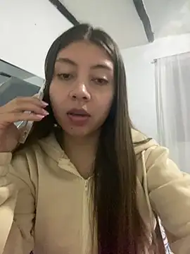 Snapshot of Sara-cooper2 chatting on May 27, 2026, 12:13 pm Sara-cooper2 online show from May 27, 2026, 12:13 pm