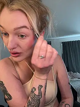 lovecassyrose online show from January 11, 2026, 12:10 pm