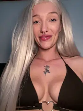 Snapshot of lovecassyrose chatting on July 3, 2026, 7:59 am lovecassyrose online show from July 3, 2026, 7:59 am
