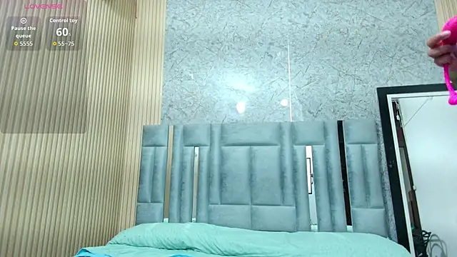 shyblacksweetiee online show from February 15, 2026, 8:05 pm