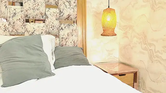 Snapshot of julyana_mendez chatting on October 16, 2025, 7:37 pm julyana mendez online show from October 16, 2025, 7:37 pm