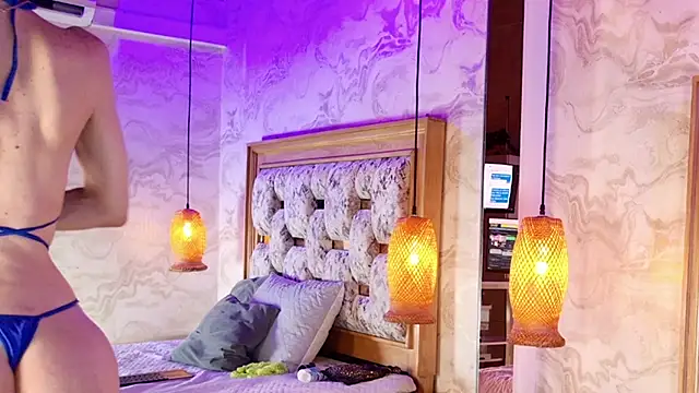 Snapshot of julyana_mendez chatting on November 5, 2025, 7:36 pm julyana mendez online show from November 5, 2025, 7:36 pm