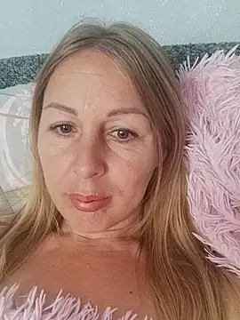 LunaSugarX online show from September 26, 2025, 9:46 am