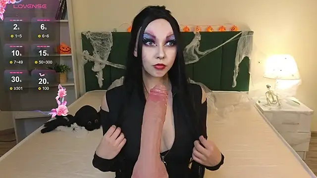 Tonya  Thompson online show from October 31, 2025, 6:31 pm