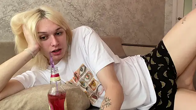 evelina228 online show from October 2, 2025, 6:53 am