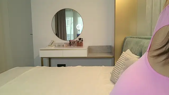 Snapshot of Lexii_otto chatting on April 4, 2026, 5:49 am Lexii otto online show from April 4, 2026, 5:49 am