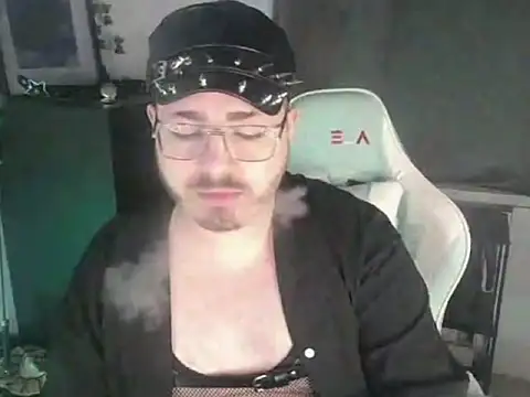 Snapshot of FabianKinky chatting on September 17, 2025, 4:41 pm FabianKinky online show from September 17, 2025, 4:41 pm