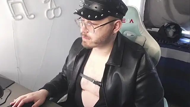 Snapshot of FabianKinky chatting on October 12, 2025, 10:03 am FabianKinky online show from October 12, 2025, 10:03 am