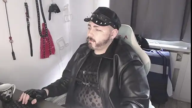 Snapshot of FabianKinky chatting on October 29, 2025, 9:44 am FabianKinky online show from October 29, 2025, 9:44 am