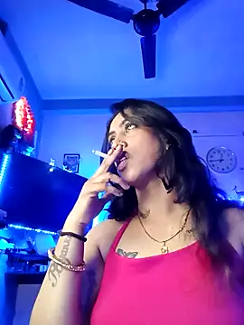 Snapshot of Love_Beauty01 chatting on February 3, 2026, 6:46 pm Love Beauty01 online show from February 3, 2026, 6:46 pm