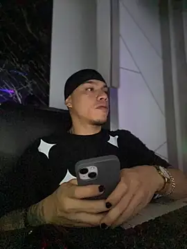 AlphaMasterXxx online show from October 31, 2025, 4:57 am