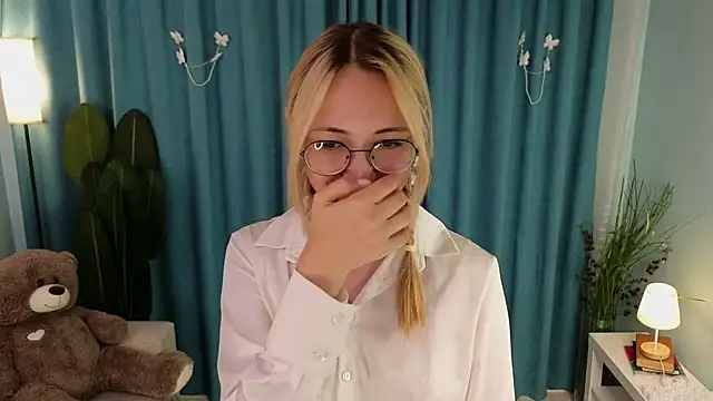 Marry sharp online show from September 13, 2025, 9:14 pm