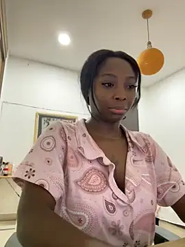 EmilyKisx online show from November 5, 2025, 1:11 pm