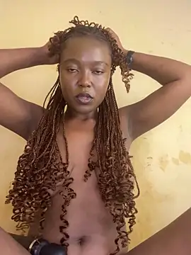 Snapshot of AngelaZamera chatting on April 14, 2026, 8:53 am AngelaZamera online show from April 14, 2026, 8:53 am