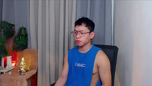 Snapshot of pinkcock_froi2305 chatting on October 13, 2025, 12:05 pm pinkcock froi2305 online show from October 13, 2025, 12:05 pm