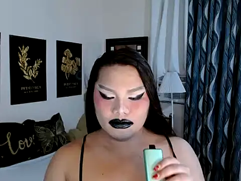 TSbrianaHugeCock online show from December 18, 2025, 4:24 pm