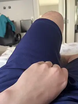 Novinho16cmz online show from November 6, 2025, 3:57 pm