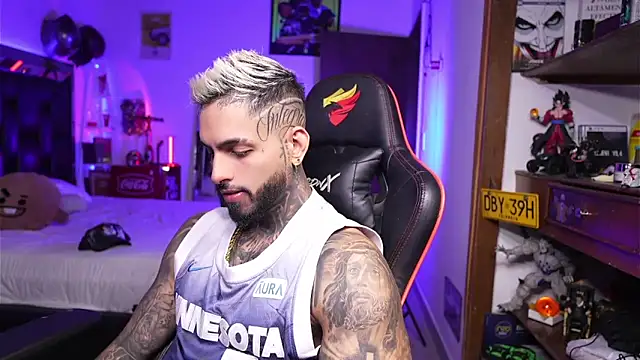 logan hugh8 online show from March 27, 2026, 11:32 am