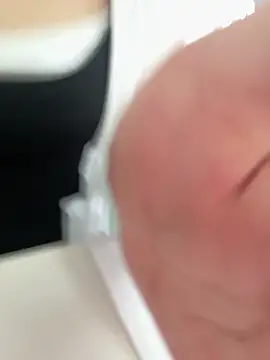 luluya1314 online show from April 15, 2026, 7:04 am