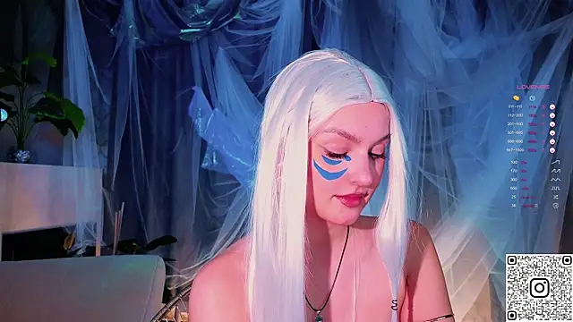 GildedKitten online show from November 15, 2025, 9:43 pm